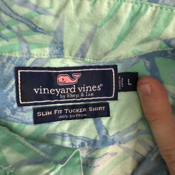 Vineyard Vines Men's Large Multicolor Floral Slim Fit Hawaiian Tucker Shirt - Picture 4 of 5